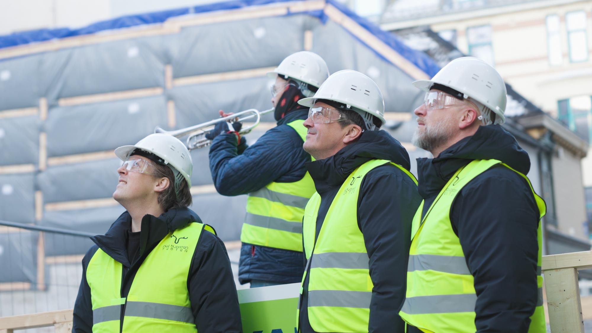 Mads bones ole robert reitan og stian aagaard folger med pa heisingen